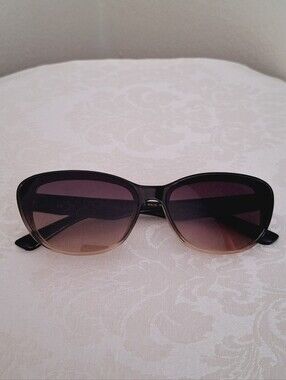 GG HIGH FASHION SUNGLASSES - NWOT
